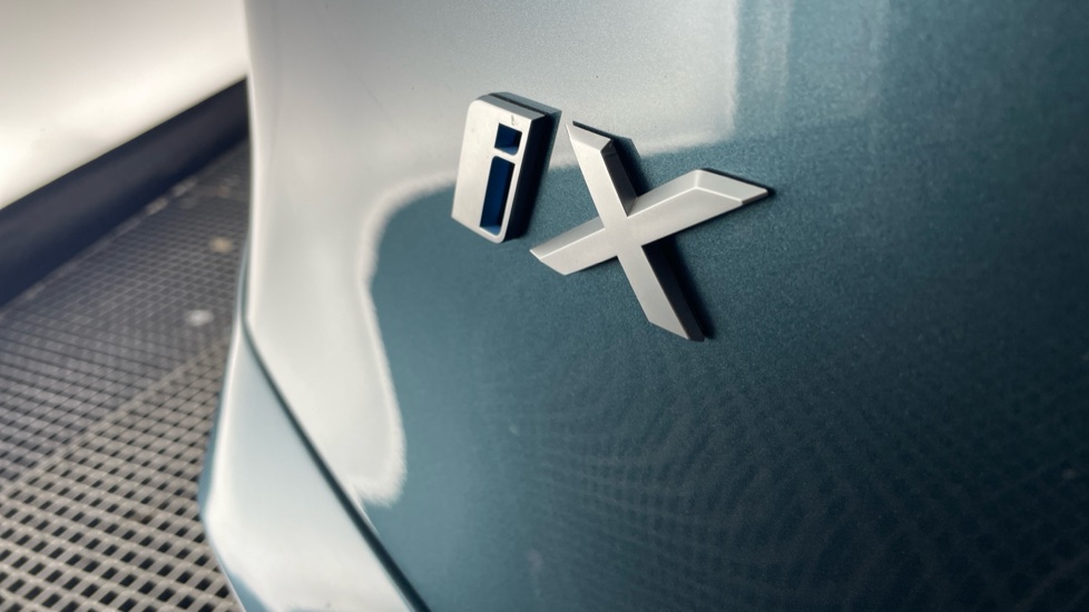 BMW iX 240kW xDrive40 M Sport Edition 76.6kWh 5dr Auto Electric Estate - Image 46