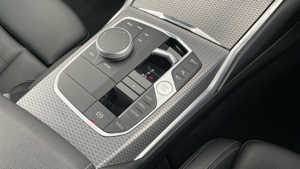 BMW 3 Series 330e M Sport 4dr Step Auto Saloon - Image 10