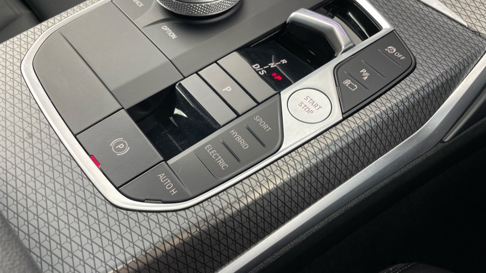 BMW 3 Series 330e M Sport 4dr Step Auto Saloon - Image 19