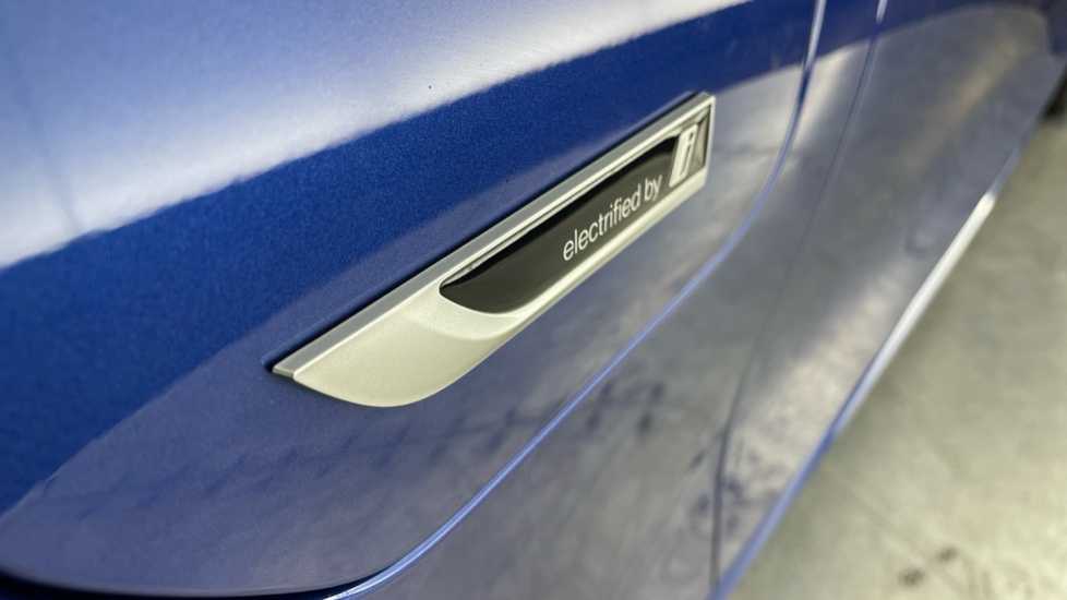 BMW 3 Series 330e M Sport 4dr Step Auto Saloon - Image 25