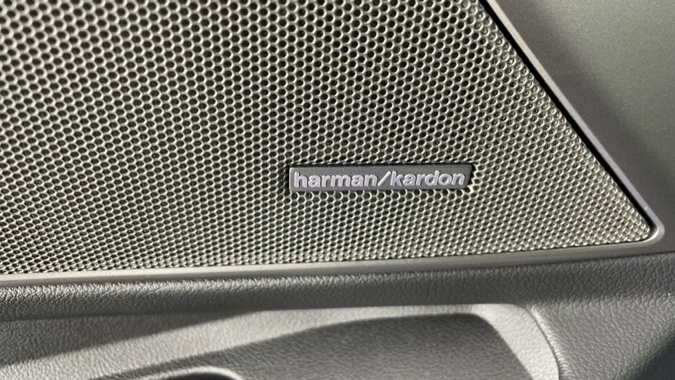 BMW 3 Series 330e M Sport 4dr Step Auto Saloon - Image 27