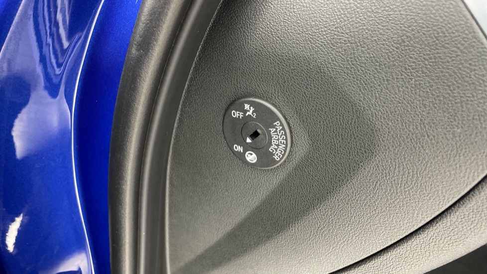 BMW 3 Series 330e M Sport 4dr Step Auto Saloon - Image 30