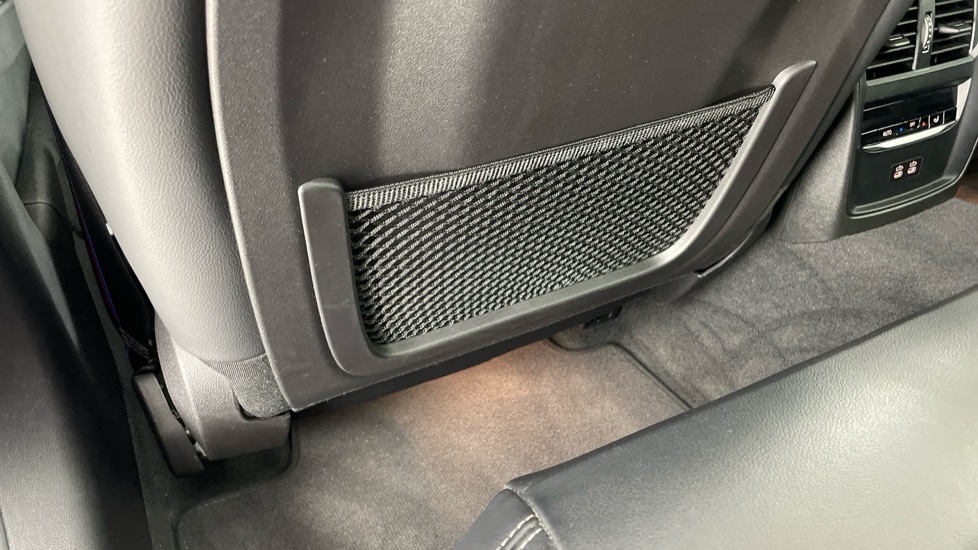 BMW 3 Series 330e M Sport 4dr Step Auto Saloon - Image 32