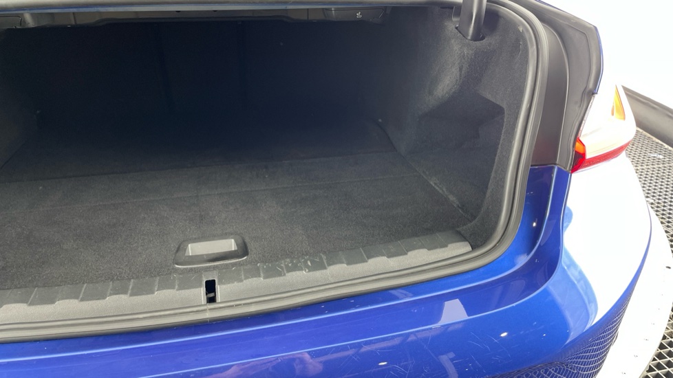 BMW 3 Series 330e M Sport 4dr Step Auto Saloon - Image 40
