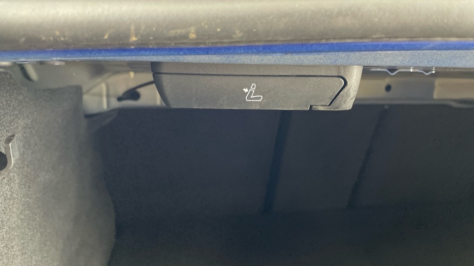 BMW 3 Series 330e M Sport 4dr Step Auto Saloon - Image 41