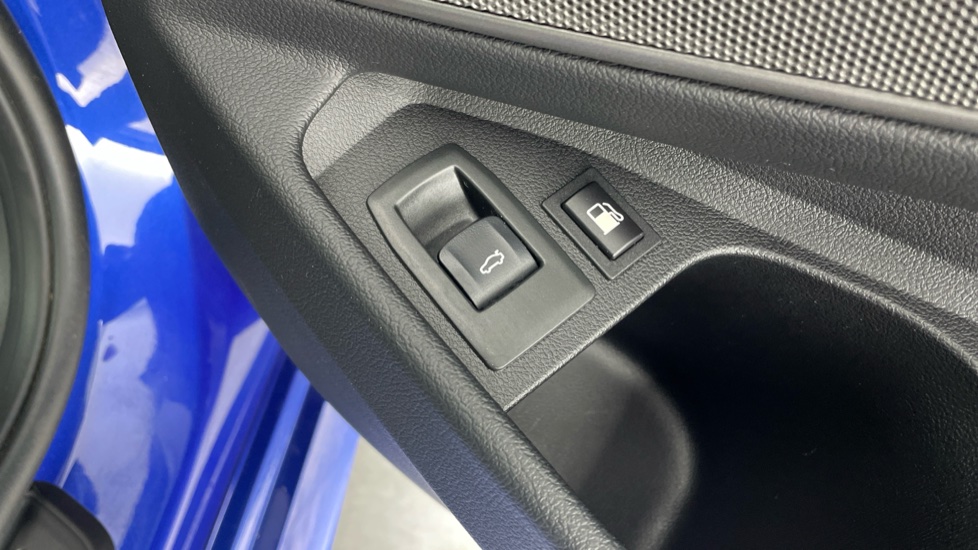 BMW 3 Series 330e M Sport 4dr Step Auto Saloon - Image 53