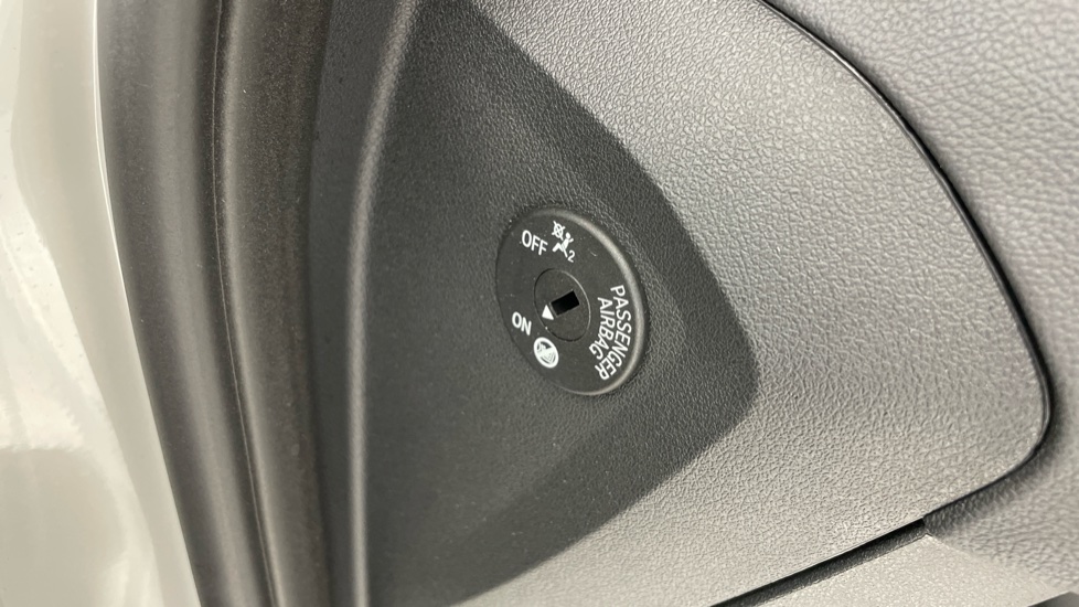 BMW 1 Series M135i xDrive 5dr Step Auto Petrol Hatchback - Image 30