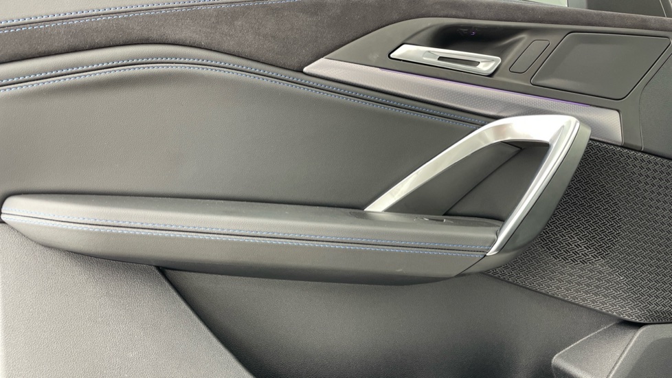 BMW iX2 150kW eDrive20 M Sport 65kWh 5dr Auto [Tech/Pro] Electric Hatchback - Image 25