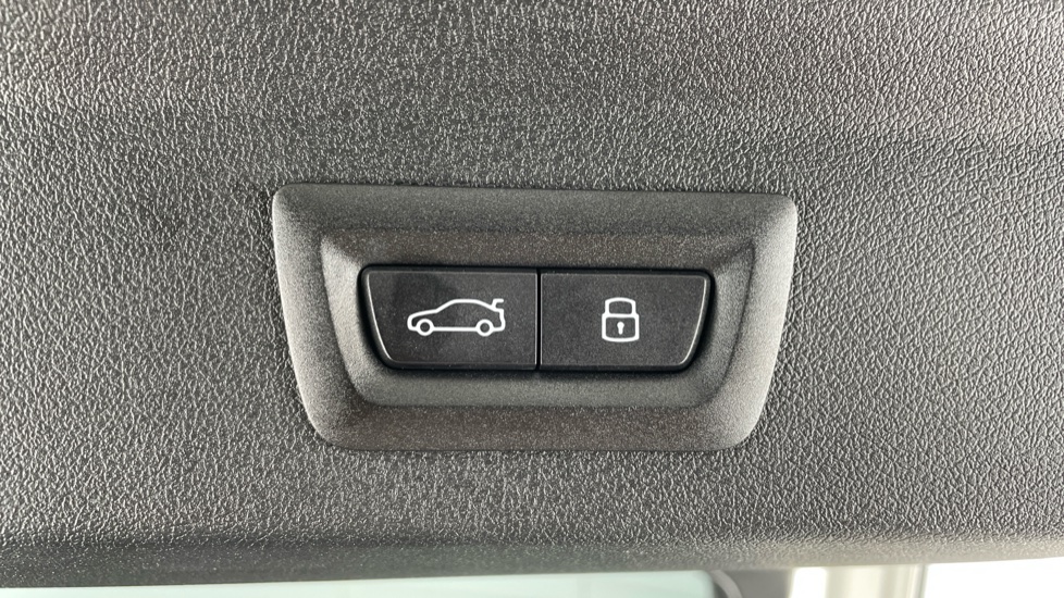 BMW iX2 150kW eDrive20 M Sport 65kWh 5dr Auto [Tech/Pro] Electric Hatchback - Image 34