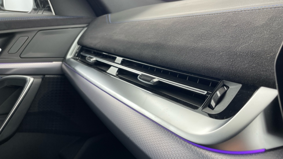 BMW iX2 150kW eDrive20 M Sport 65kWh 5dr Auto [Tech/Pro] Electric Hatchback - Image 53