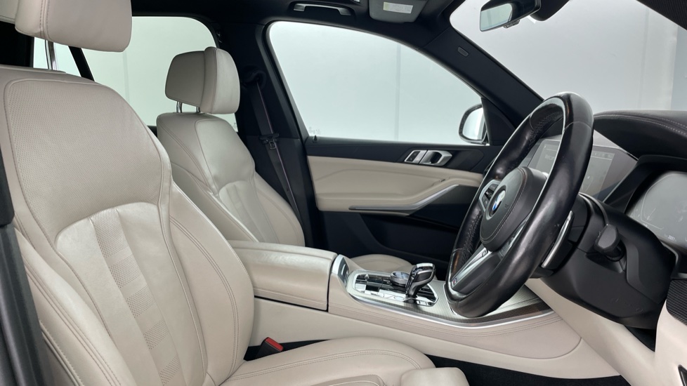 BMW X5 xDrive30d MHT M Sport 5dr Auto Diesel Estate - Image 11