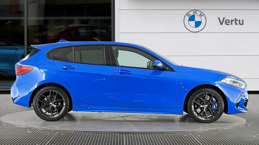 BMW 1 Series 118i [136] M Sport 5dr Step Auto [Pro Pack] Petrol Hatchback - Image 3