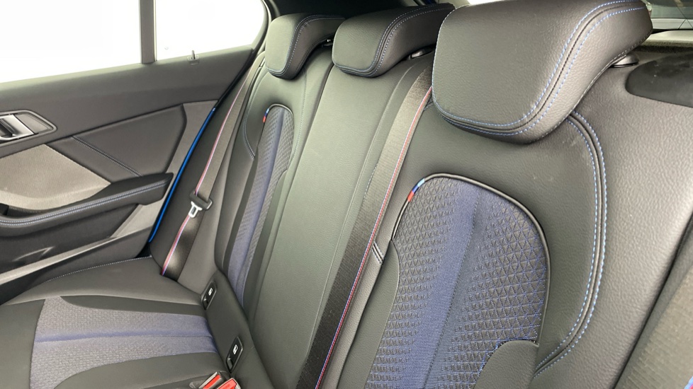 BMW 1 Series 118i [136] M Sport 5dr Step Auto [Pro Pack] Petrol Hatchback - Image 12