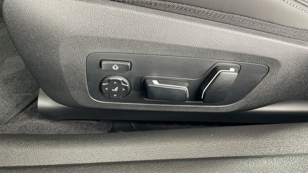 BMW M4 xDrive Competition M 2dr Step Auto [Ultimat Pk] Petrol Coupe - Image 30