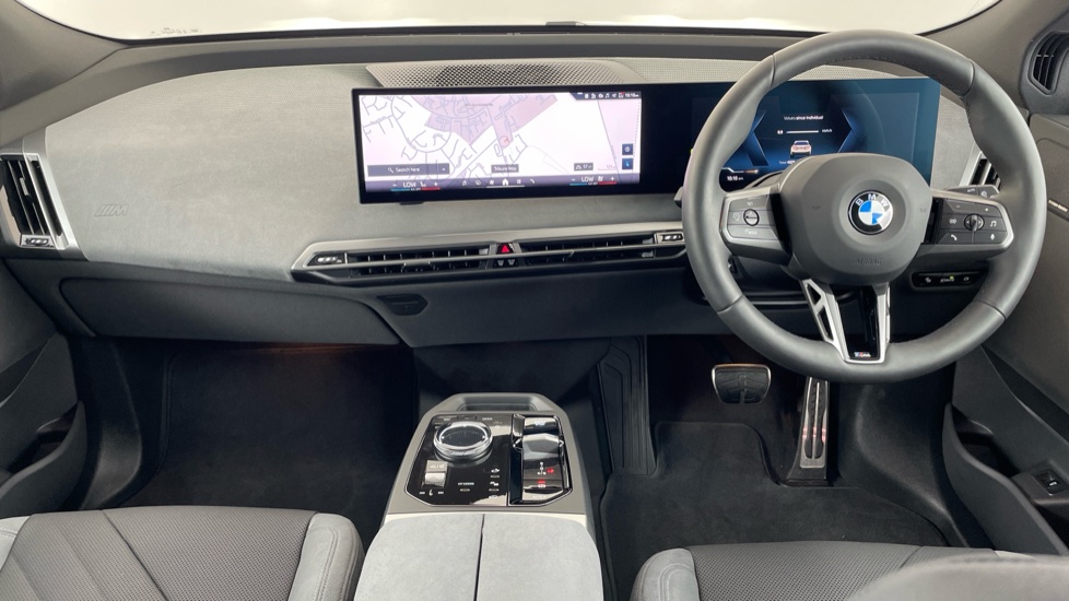 BMW iX 300kW xDr45 M Sport 101kWh 5dr Auto [Tech/Sky/Pro] Electric Estate - Image 4