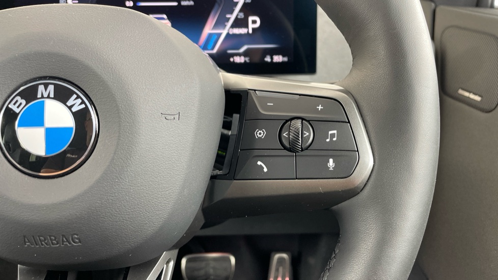 BMW iX 300kW xDr45 M Sport 101kWh 5dr Auto [Tech/Sky/Pro] Electric Estate - Image 18