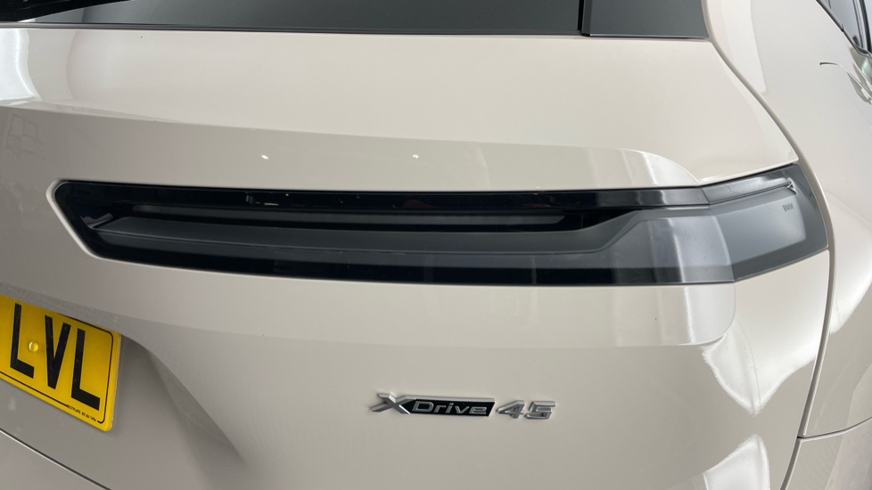 BMW iX 300kW xDr45 M Sport 101kWh 5dr Auto [Tech/Sky/Pro] Electric Estate - Image 22