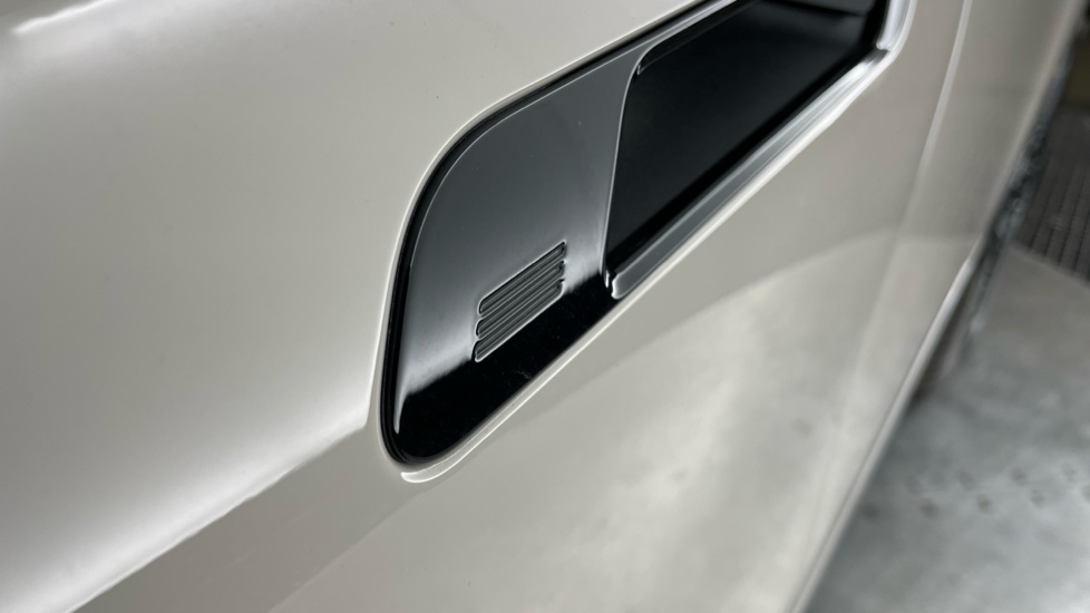 BMW iX 300kW xDr45 M Sport 101kWh 5dr Auto [Tech/Sky/Pro] Electric Estate - Image 26