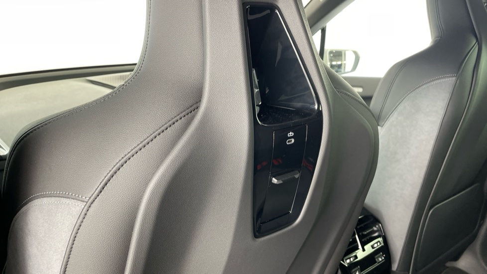 BMW iX 300kW xDr45 M Sport 101kWh 5dr Auto [Tech/Sky/Pro] Electric Estate - Image 32