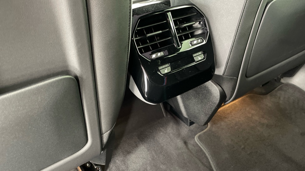 BMW iX 300kW xDr45 M Sport 101kWh 5dr Auto [Tech/Sky/Pro] Electric Estate - Image 33
