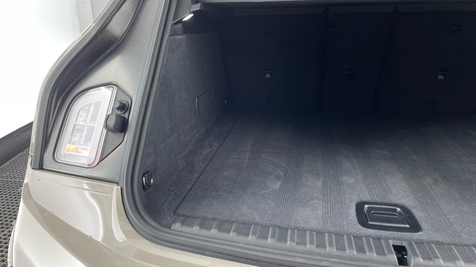 BMW iX 300kW xDr45 M Sport 101kWh 5dr Auto [Tech/Sky/Pro] Electric Estate - Image 38