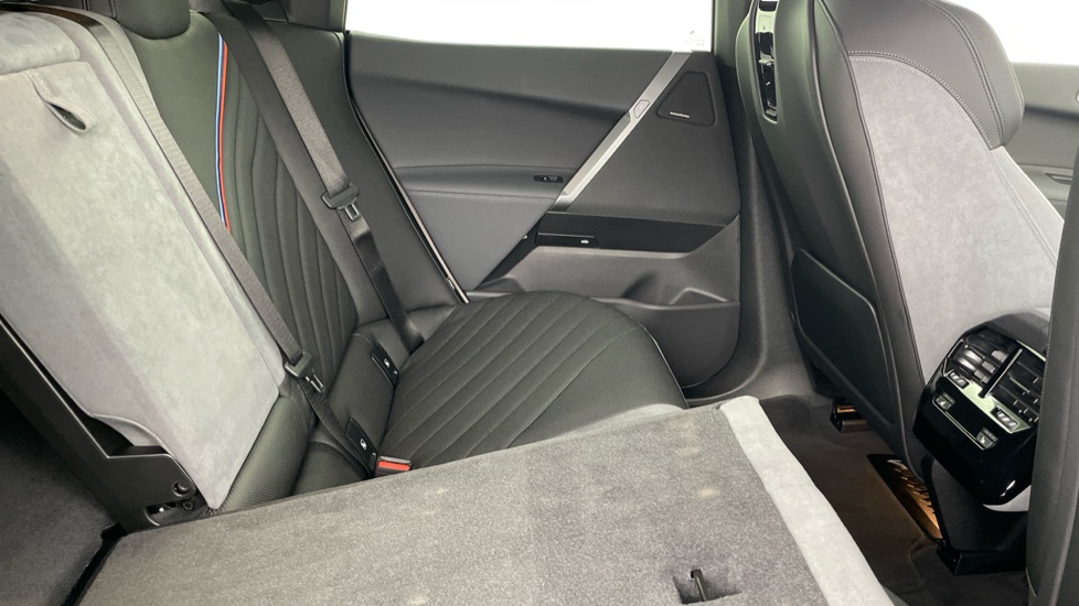 BMW iX 300kW xDr45 M Sport 101kWh 5dr Auto [Tech/Sky/Pro] Electric Estate - Image 51