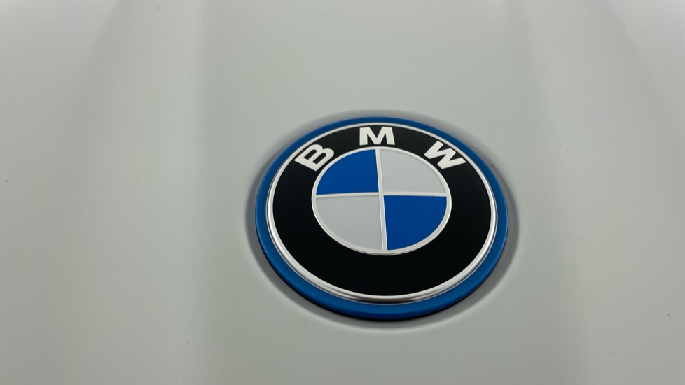 BMW iX2 150kW eDrive20 M Sport 65kWh 5dr Auto [Tech/Pro] Electric Hatchback - Image 24