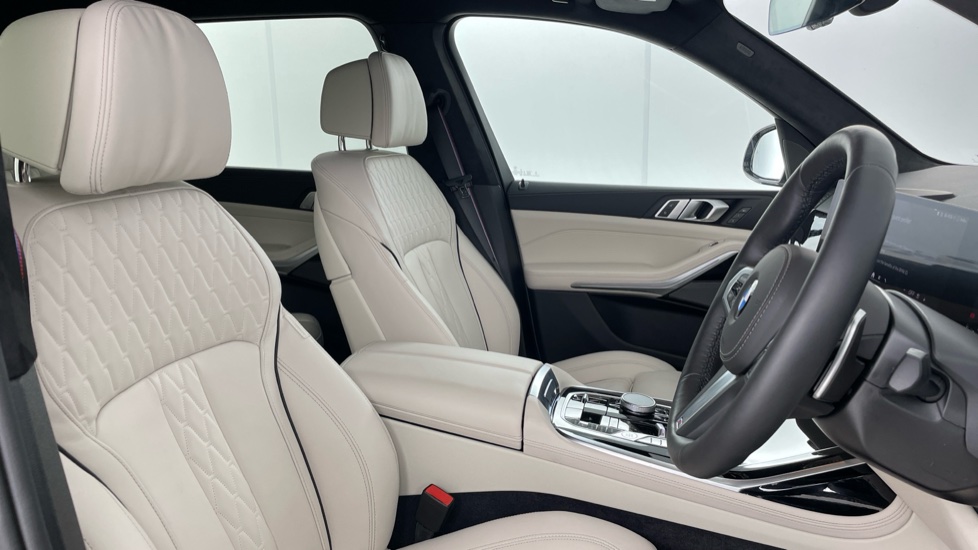 BMW X7 xDrive40i MHT M Sport 5dr Step Auto Petrol Estate - Image 11
