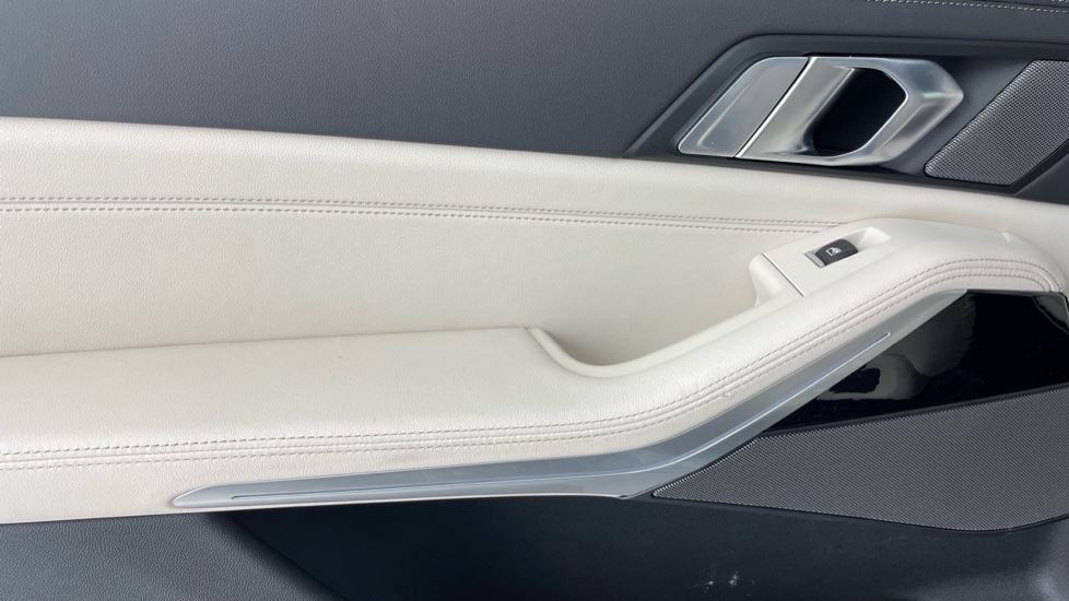 BMW X7 xDrive40i MHT M Sport 5dr Step Auto Petrol Estate - Image 30
