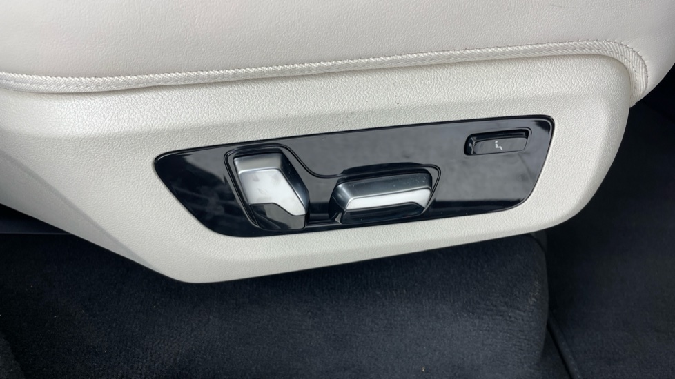 BMW X7 xDrive40i MHT M Sport 5dr Step Auto Petrol Estate - Image 52