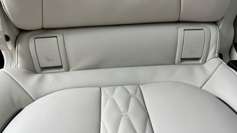 BMW X7 xDrive40i MHT M Sport 5dr Step Auto Petrol Estate - Image 53