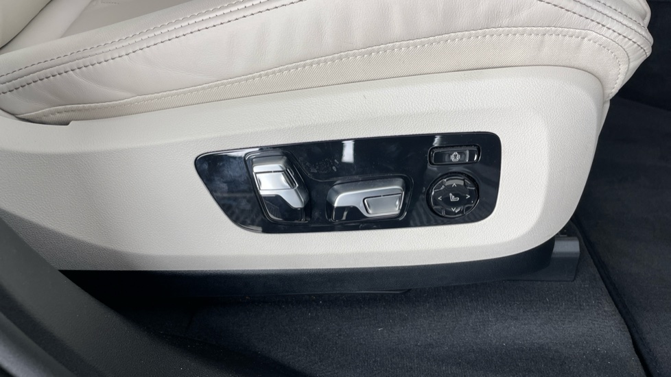 BMW X7 xDrive40i MHT M Sport 5dr Step Auto Petrol Estate - Image 60