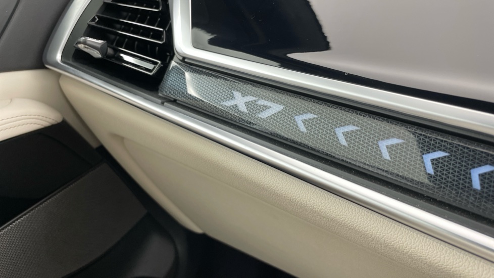 BMW X7 xDrive40i MHT M Sport 5dr Step Auto Petrol Estate - Image 79