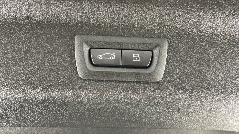BMW X1 xDrive 25e M Sport 5dr Step Auto Estate - Image 44