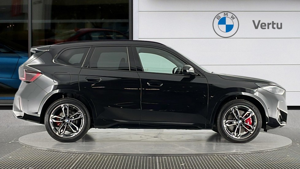 BMW iX1 150kW eDrive20 M Sport 65kWh 5dr Auto Electric Estate - Image 3