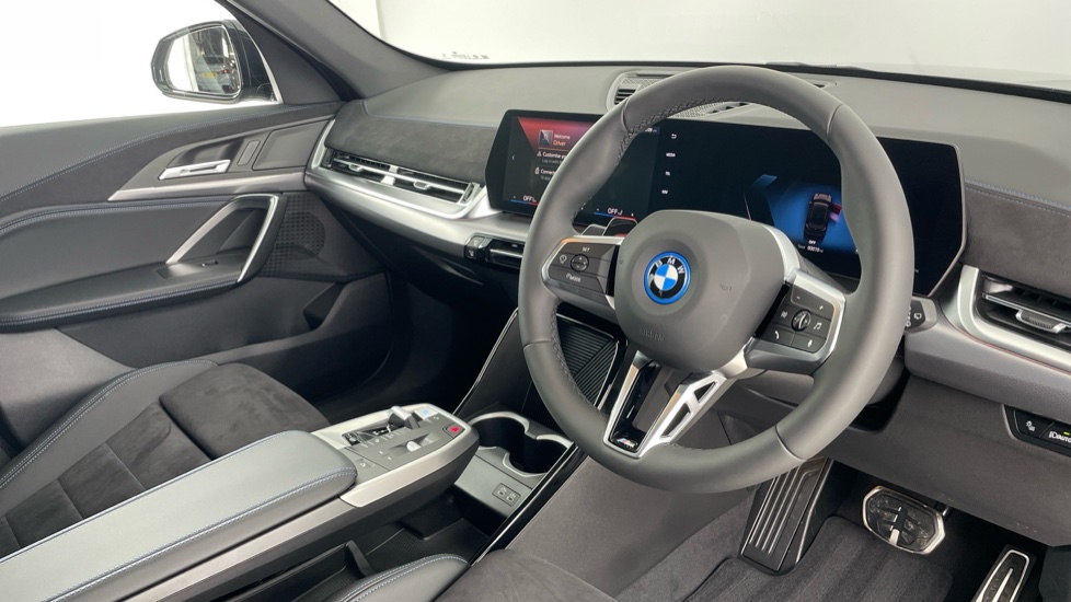 BMW iX1 150kW eDrive20 M Sport 65kWh 5dr Auto Electric Estate - Image 6