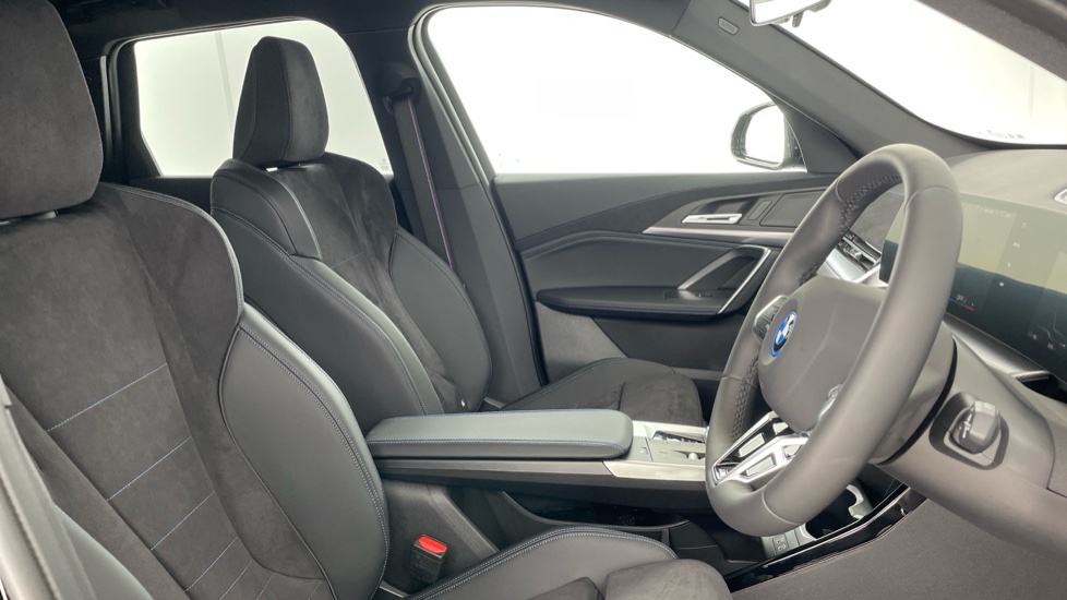 BMW iX1 150kW eDrive20 M Sport 65kWh 5dr Auto Electric Estate - Image 11