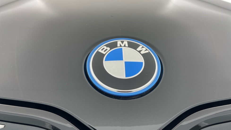 BMW iX1 150kW eDrive20 M Sport 65kWh 5dr Auto Electric Estate - Image 24