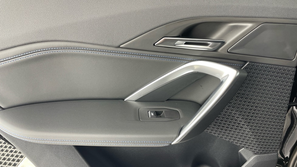 BMW iX1 150kW eDrive20 M Sport 65kWh 5dr Auto Electric Estate - Image 30