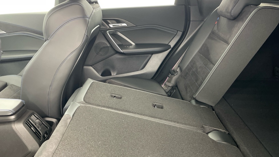 BMW iX1 150kW eDrive20 M Sport 65kWh 5dr Auto Electric Estate - Image 35