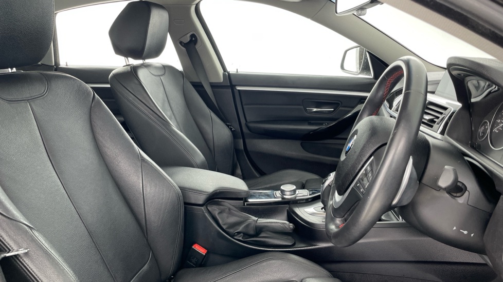 BMW 4 Series 420i Sport 5dr Auto Petrol Hatchback - Image 11