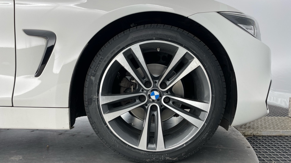 BMW 4 Series 420i Sport 5dr Auto Petrol Hatchback - Image 14