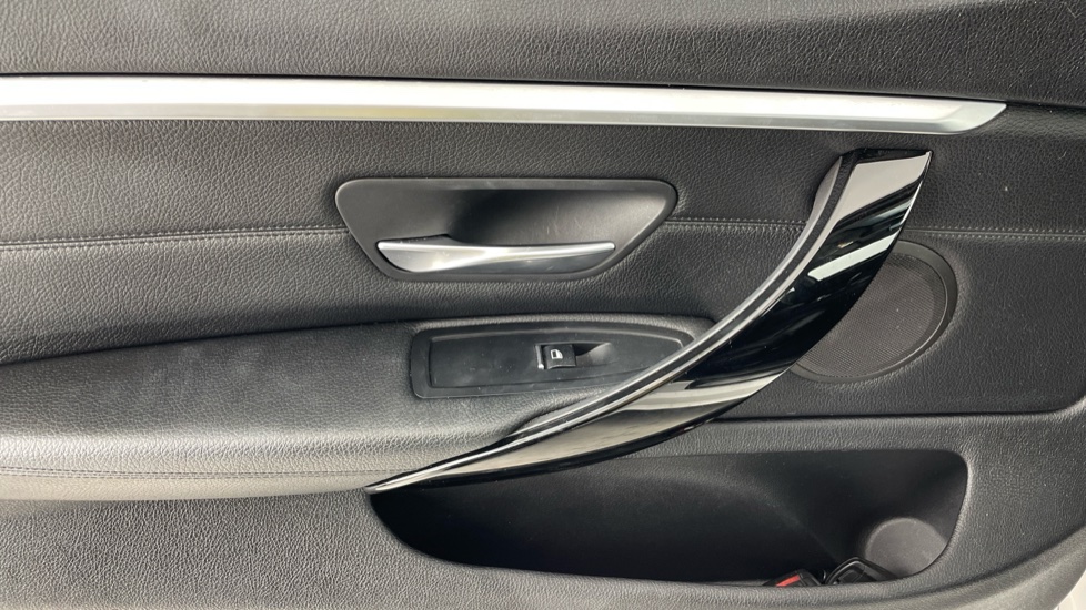 BMW 4 Series 420i Sport 5dr Auto Petrol Hatchback - Image 25
