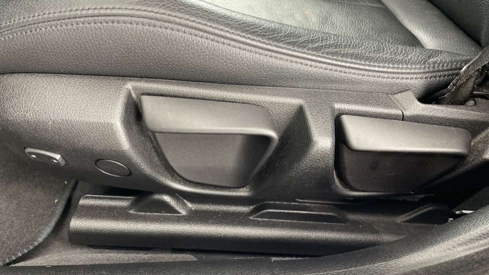 BMW 4 Series 420i Sport 5dr Auto Petrol Hatchback - Image 26