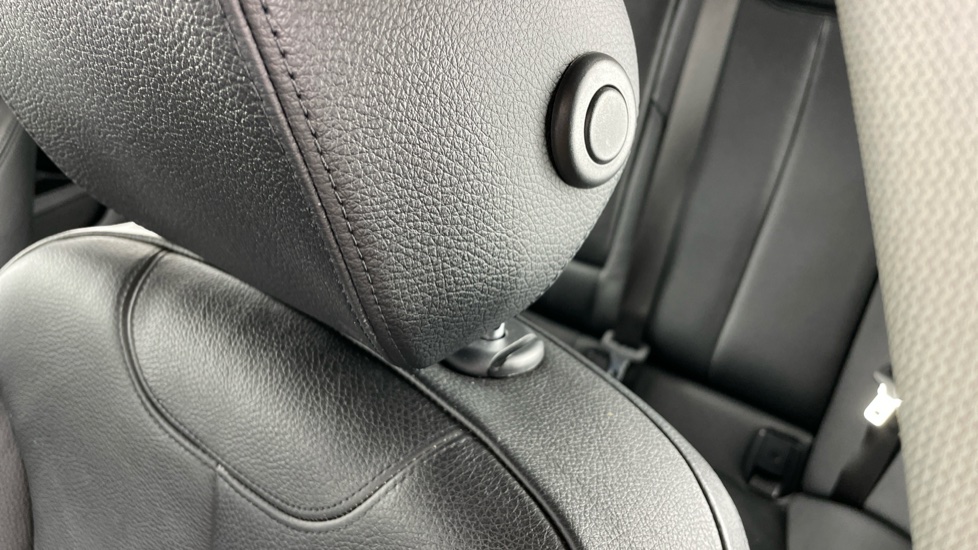 BMW 4 Series 420i Sport 5dr Auto Petrol Hatchback - Image 27