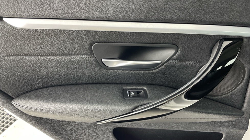 BMW 4 Series 420i Sport 5dr Auto Petrol Hatchback - Image 29