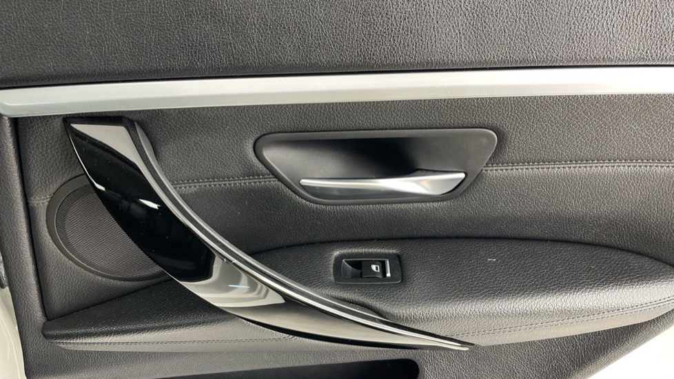 BMW 4 Series 420i Sport 5dr Auto Petrol Hatchback - Image 42