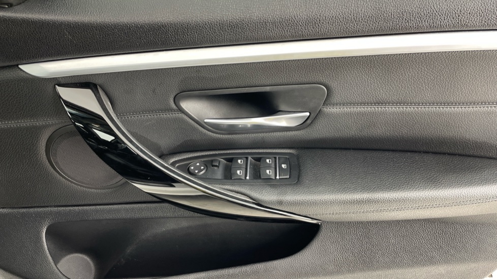 BMW 4 Series 420i Sport 5dr Auto Petrol Hatchback - Image 46