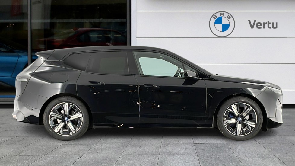 BMW iX 240kW xDrive40 M Sport Edition 76.6kWh 5dr Auto Electric Estate - Image 3