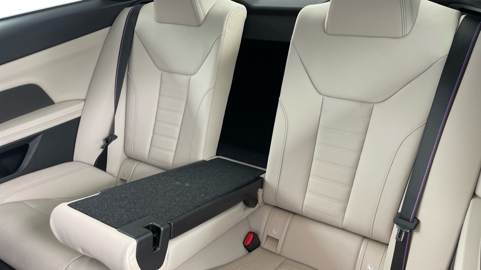 BMW 4 Series M440i xDrive MHT 2dr Step Auto Petrol Coupe - Image 37